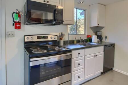 Blue Door Cottage 12 Miles To Yosemite Bbq Oakhurst Eksteriør bilde